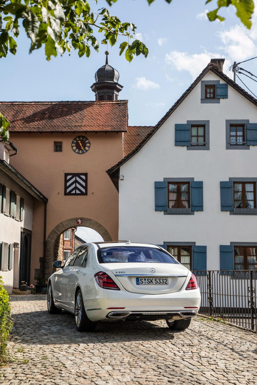  Mercedes-Benz S560 Lang 2017 года  (WW) (фото 37 из 50)